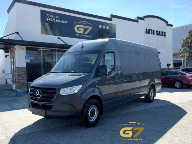 Mercedes-Benz Sprinter 2500 Cargo - View 1