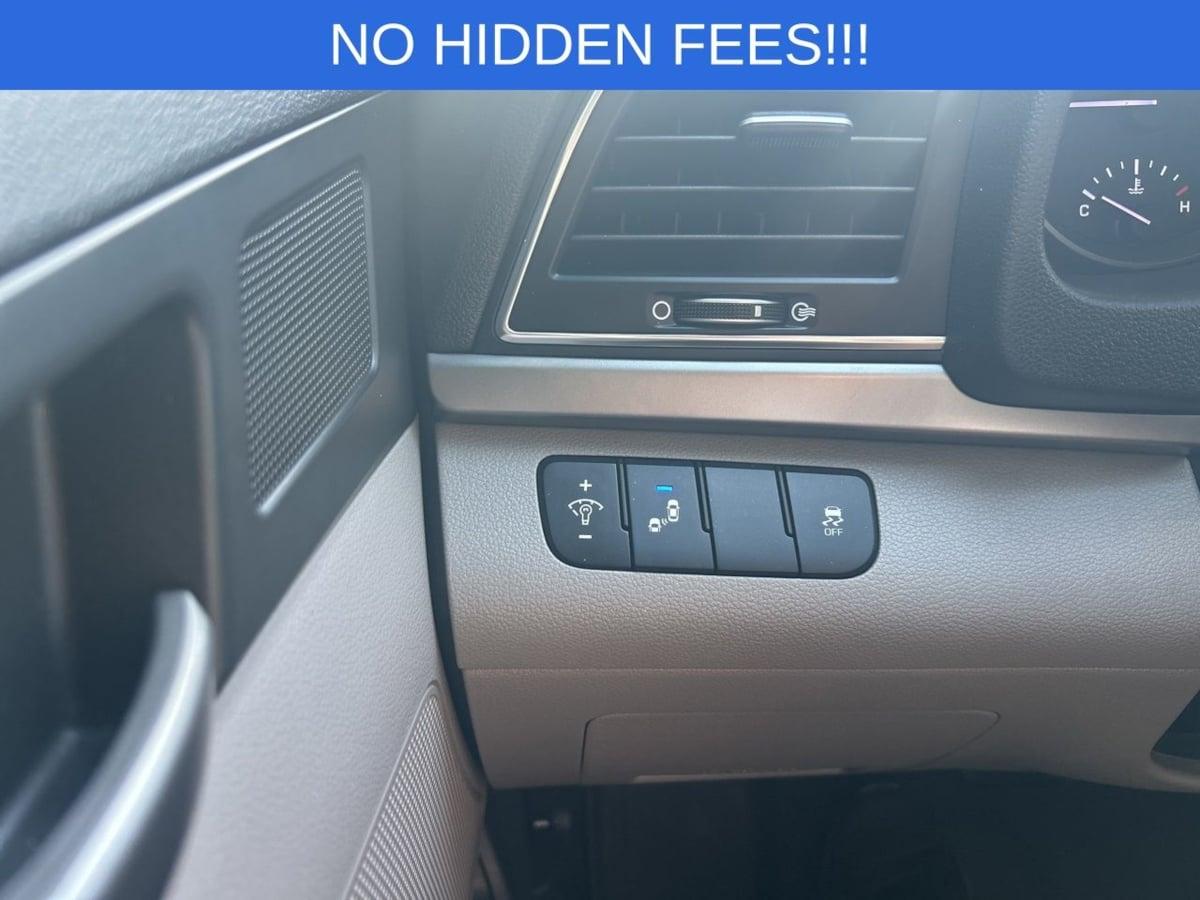 Hyundai Elantra Sel - View 1