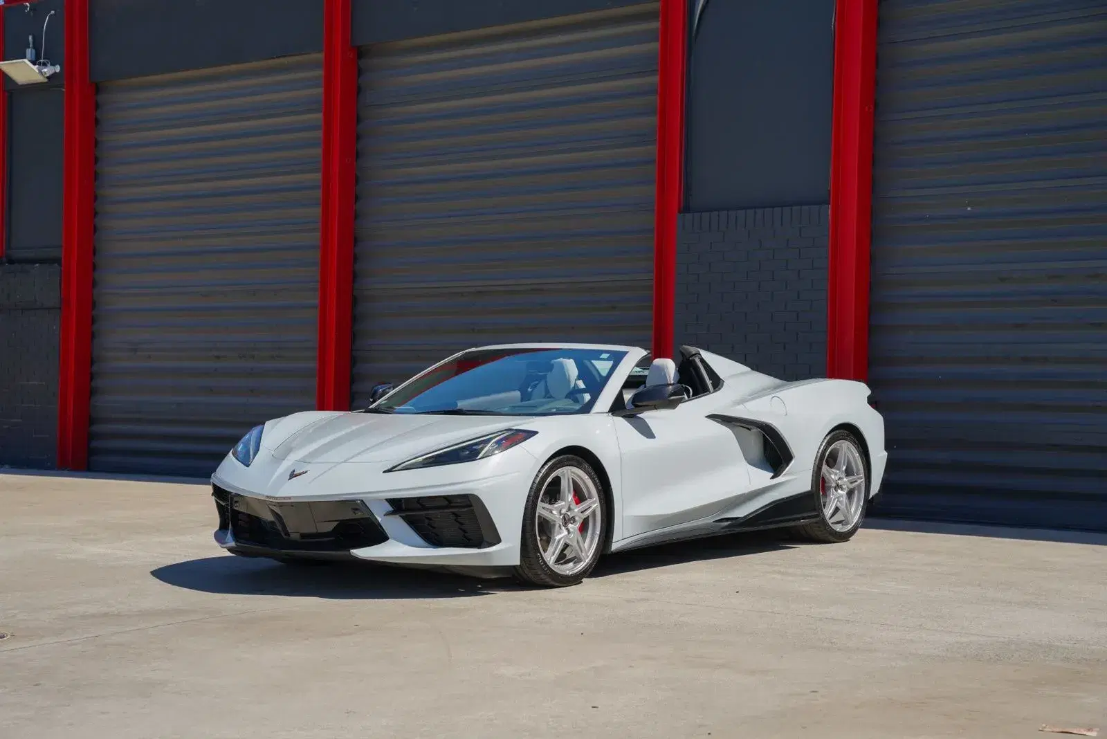 Chevrolet Corvette Stingray - View 1