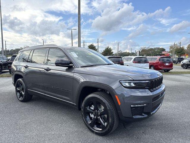 Jeep Grand Cherokee L Limited 4X2 - View 1